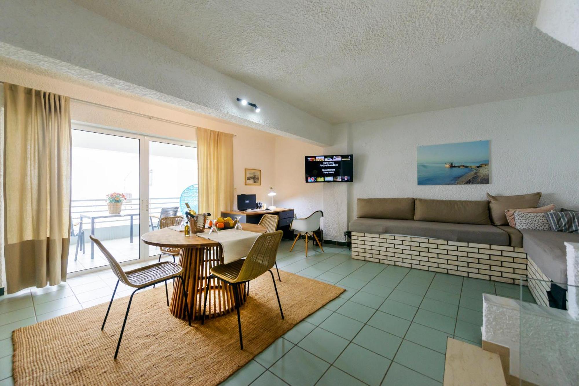 Agali 1 Mesonet In Front Of The Sea Apartment Akrogiali Bagian luar foto