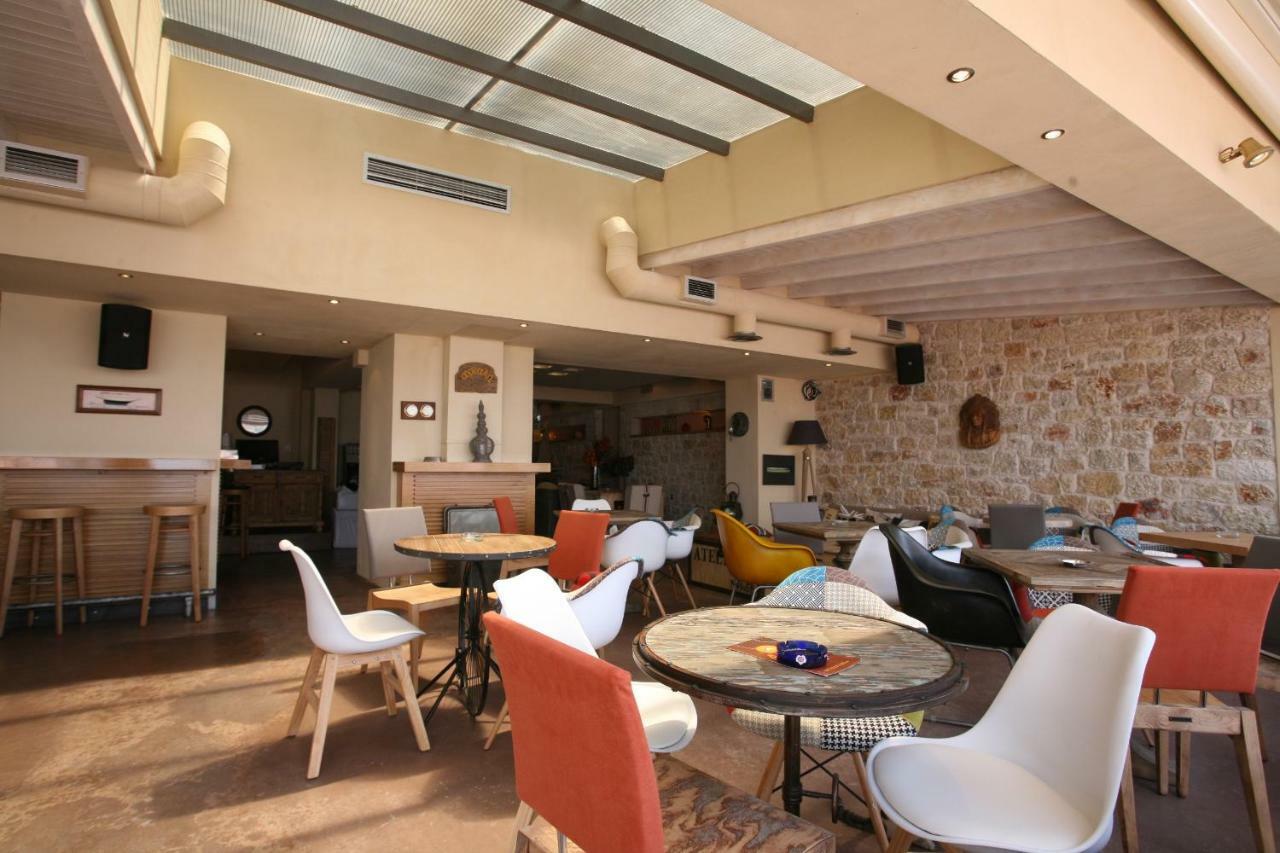 Agali 1 Mesonet In Front Of The Sea Apartment Akrogiali Bagian luar foto